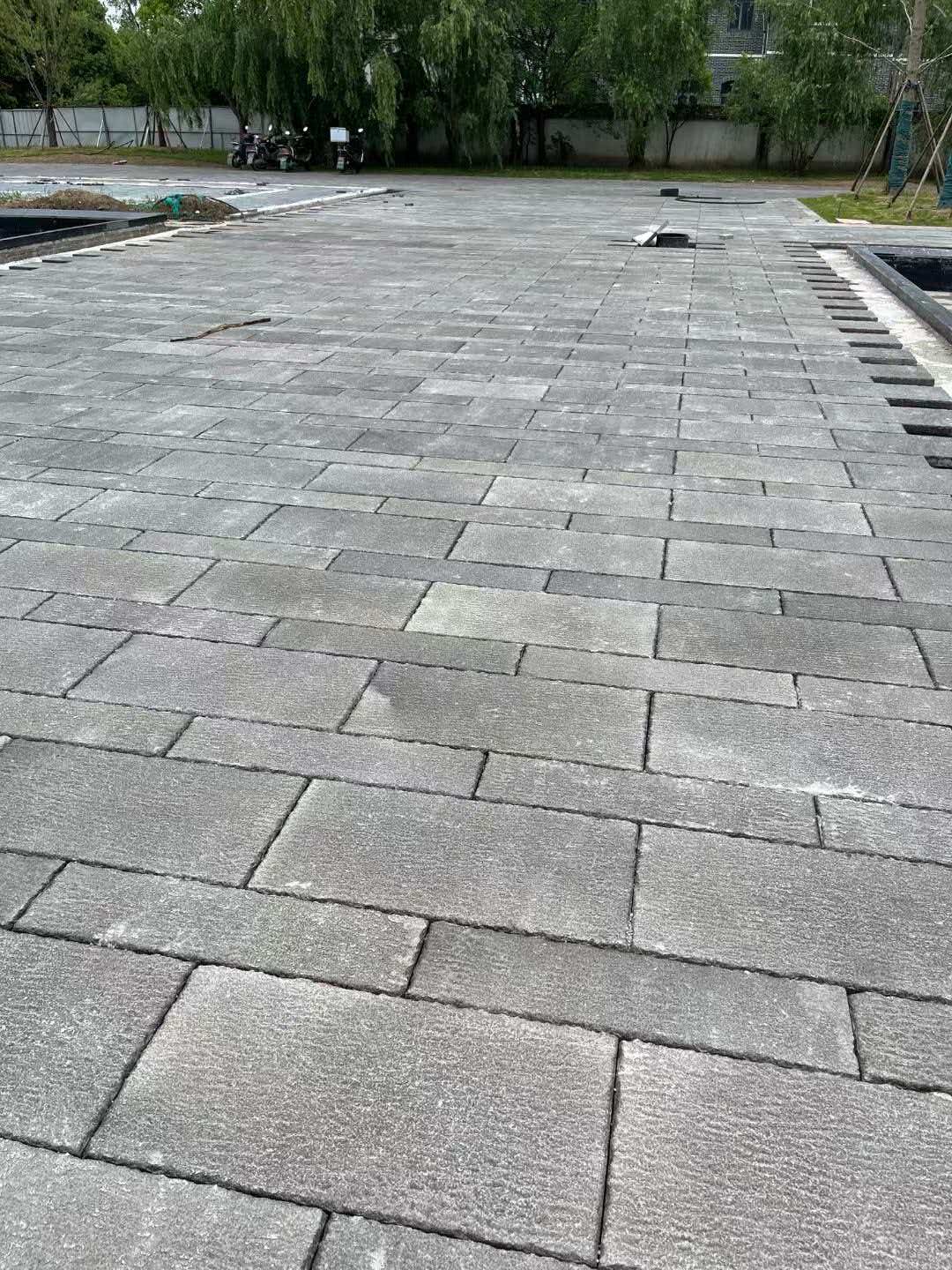 兰州 工地仿古石铺装现场实拍