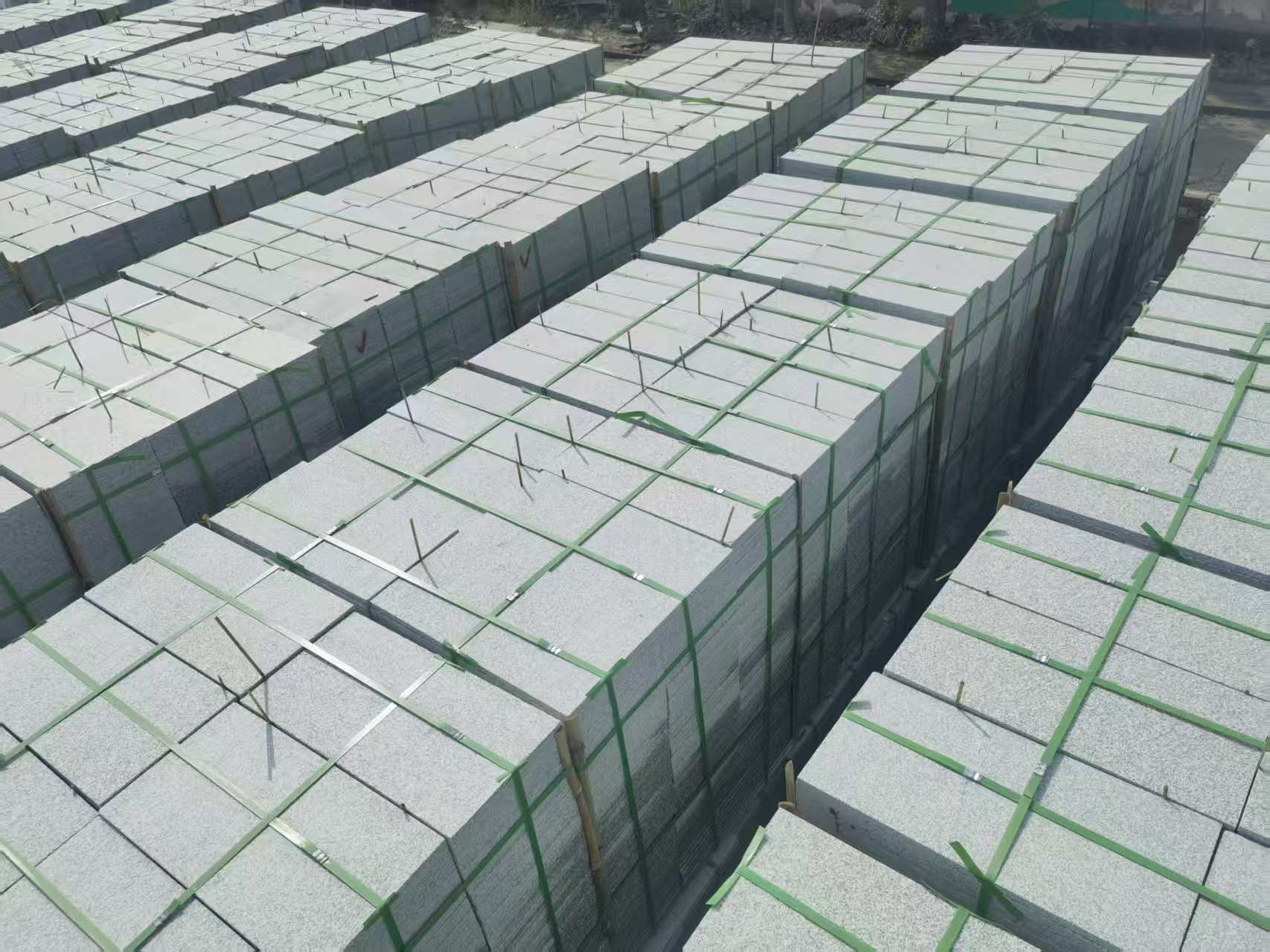 兰州 芝麻白1.8公分火烧300*600地铺，清仓大甩卖