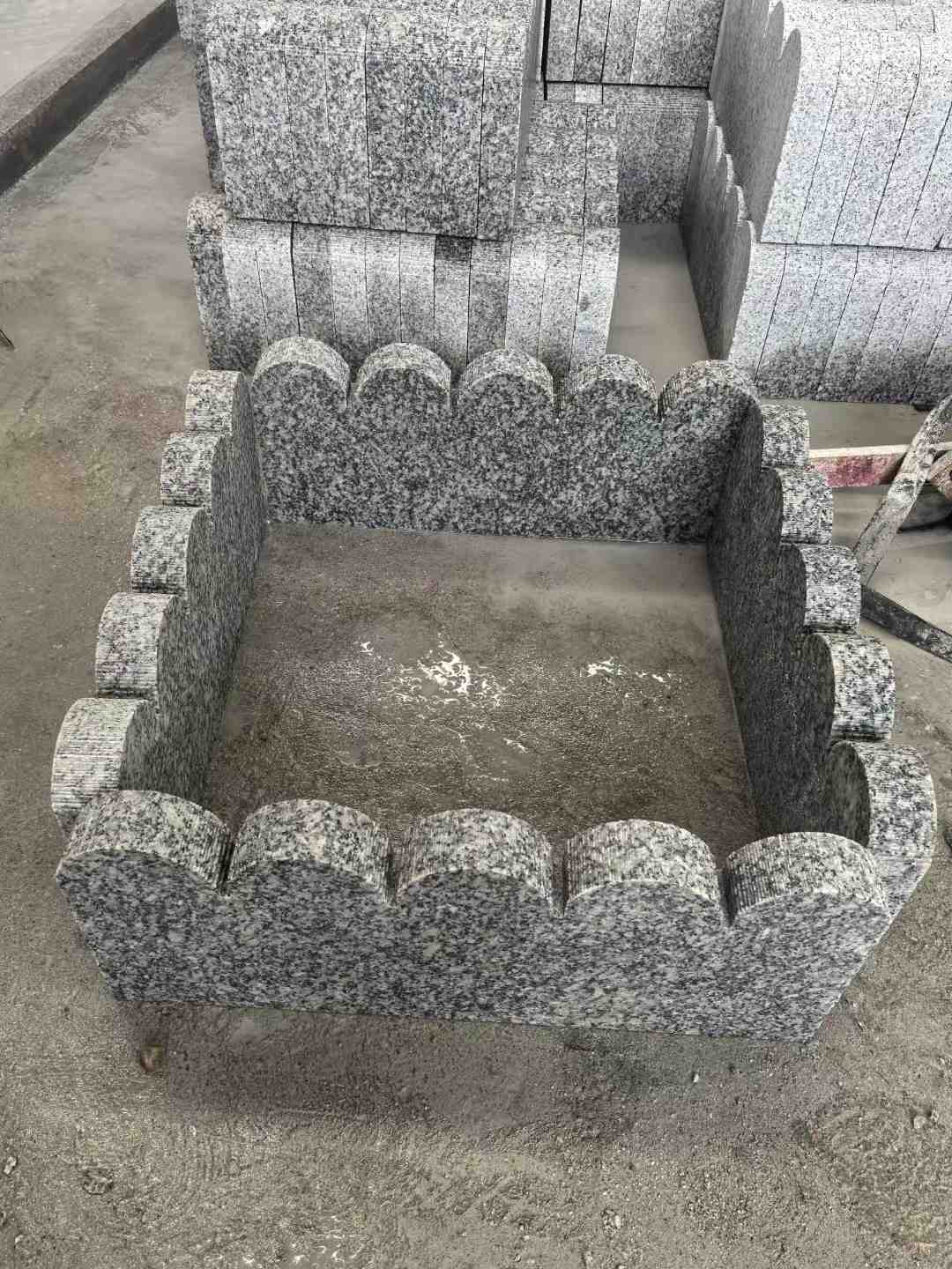 兰州 花边石、花坛围栏石、花池界石、菜园栅栏石、镶边石、波浪状界石介绍